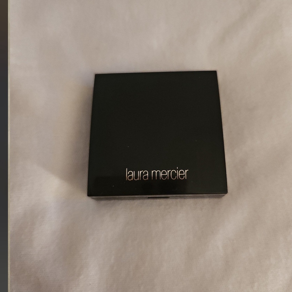 Laura Mercier Blush Sangria - Picture 3 of 3